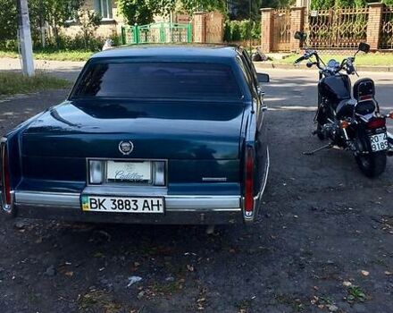 Кадиллак Флитвуд 1990 в Ровно на Automoto.ua Синий Кадиллак Флитвуд, объемом двигателя 4.5 л и пробегом 225 тыс. км за 10500 $, фото 1 на Automoto.ua