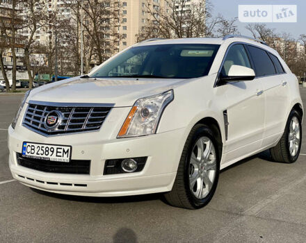 Білий Каділак SRX, об'ємом двигуна 2.99 л та пробігом 186 тис. км за 12200 $, фото 2 на Automoto.ua