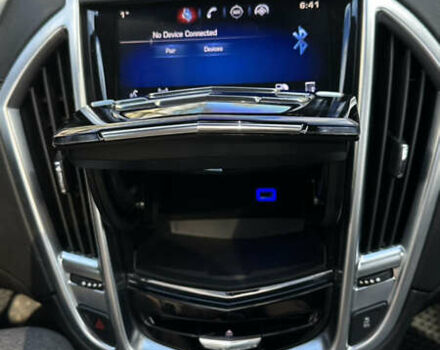 Чорний Каділак SRX, об'ємом двигуна 3.6 л та пробігом 192 тис. км за 12000 $, фото 13 на Automoto.ua