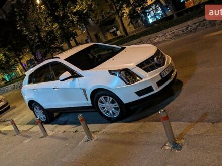 Каділак SRX 2010 у Києві на Automoto.ua Каділак SRX, об'ємом двигуна 2.99 л та пробігом 170 тис. км за 8500 $, фото 1 на Automoto.ua