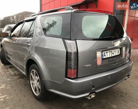 Сірий Каділак SRX, об'ємом двигуна 4.57 л та пробігом 129 тис. км за 7444 $, фото 12 на Automoto.ua