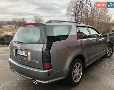 Сірий Каділак SRX, об'ємом двигуна 4.57 л та пробігом 129 тис. км за 7444 $, фото 18 на Automoto.ua