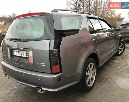 Сірий Каділак SRX, об'ємом двигуна 4.57 л та пробігом 129 тис. км за 7444 $, фото 16 на Automoto.ua