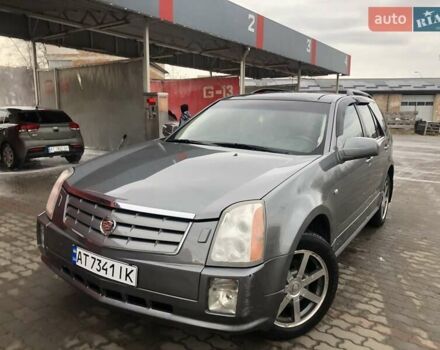 Сірий Каділак SRX, об'ємом двигуна 4.57 л та пробігом 129 тис. км за 7444 $, фото 22 на Automoto.ua