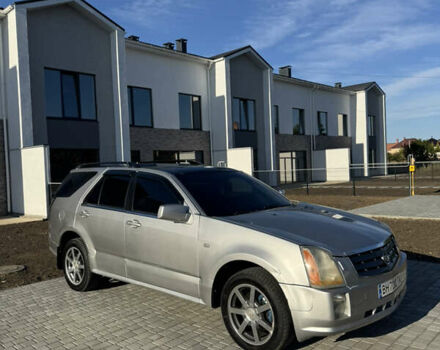 Сірий Каділак SRX, об'ємом двигуна 4.6 л та пробігом 205 тис. км за 5500 $, фото 2 на Automoto.ua