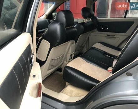 Сірий Каділак SRX, об'ємом двигуна 4.57 л та пробігом 129 тис. км за 7444 $, фото 7 на Automoto.ua