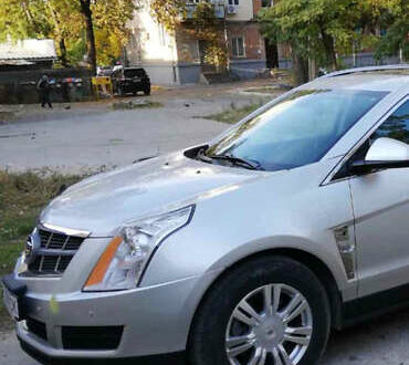 Каділак SRX 2010 у Миколаєві на Automoto.ua Сірий Каділак SRX, об'ємом двигуна 2.99 л та пробігом 80 тис. км за 12500 $, фото 1 на Automoto.ua