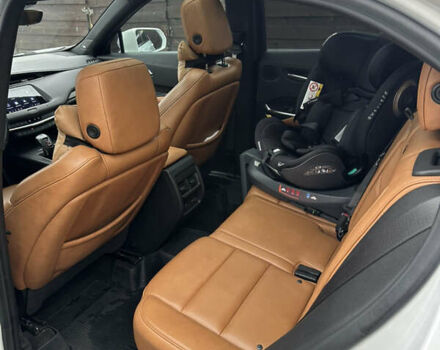Кадиллак XT4 2018 в Киеве на Automoto.ua Белый Кадиллак XT4, объемом двигателя 2 л и пробегом 88 тыс. км за 23000 $, фото 11 на Automoto.ua
