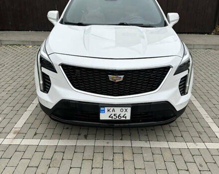 Кадиллак XT4 2018 в Киеве на Automoto.ua Белый Кадиллак XT4, объемом двигателя 2 л и пробегом 88 тыс. км за 23000 $, фото 1 на Automoto.ua