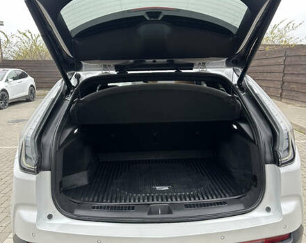 Кадиллак XT4 2018 в Киеве на Automoto.ua Белый Кадиллак XT4, объемом двигателя 2 л и пробегом 88 тыс. км за 23000 $, фото 12 на Automoto.ua