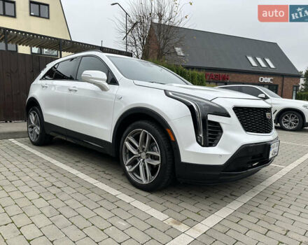 Кадиллак XT4 2018 в Киеве на Automoto.ua Белый Кадиллак XT4, объемом двигателя 2 л и пробегом 88 тыс. км за 23000 $, фото 3 на Automoto.ua