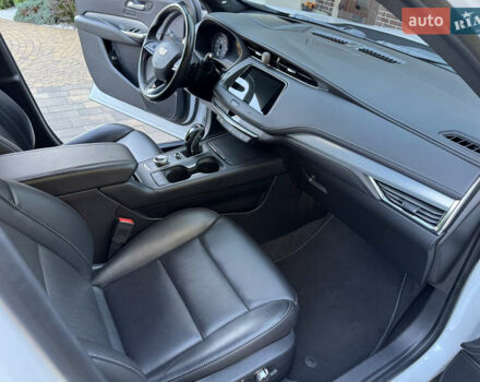 Белый Кадиллак XT4, объемом двигателя 2 л и пробегом 20 тыс. км за 20500 $, фото 14 на Automoto.ua