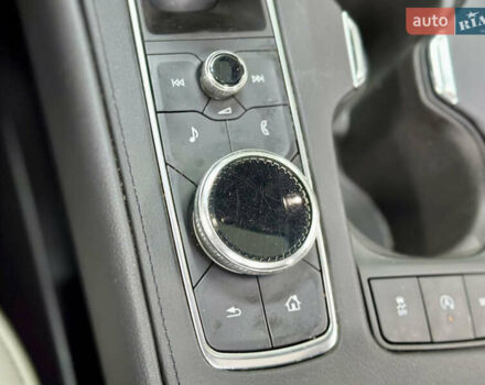 Белый Кадиллак XT4, объемом двигателя 2 л и пробегом 105 тыс. км за 22500 $, фото 64 на Automoto.ua