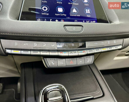 Белый Кадиллак XT4, объемом двигателя 2 л и пробегом 105 тыс. км за 22500 $, фото 62 на Automoto.ua