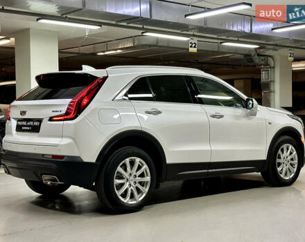 Белый Кадиллак XT4, объемом двигателя 2 л и пробегом 105 тыс. км за 22500 $, фото 20 на Automoto.ua