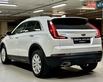 Белый Кадиллак XT4, объемом двигателя 2 л и пробегом 105 тыс. км за 22500 $, фото 14 на Automoto.ua