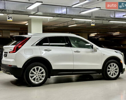 Белый Кадиллак XT4, объемом двигателя 2 л и пробегом 105 тыс. км за 22500 $, фото 21 на Automoto.ua