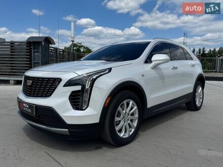 Белый Кадиллак XT4, объемом двигателя 2 л и пробегом 110 тыс. км за 21490 $, фото 1 на Automoto.ua