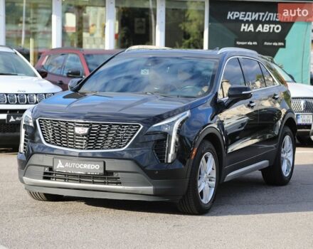 Черный Кадиллак XT4, объемом двигателя 2 л и пробегом 126 тыс. км за 20000 $, фото 1 на Automoto.ua