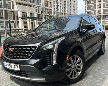 Черный Кадиллак XT4, объемом двигателя 2 л и пробегом 49 тыс. км за 22300 $, фото 1 на Automoto.ua