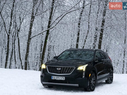 Черный Кадиллак XT4, объемом двигателя 2 л и пробегом 16 тыс. км за 26700 $, фото 1 на Automoto.ua