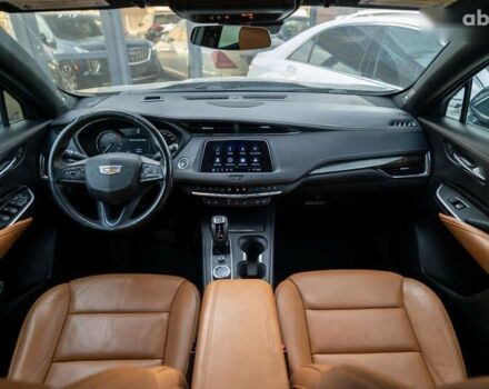 Кадиллак XT4, объемом двигателя 2 л и пробегом 88 тыс. км за 18900 $, фото 27 на Automoto.ua