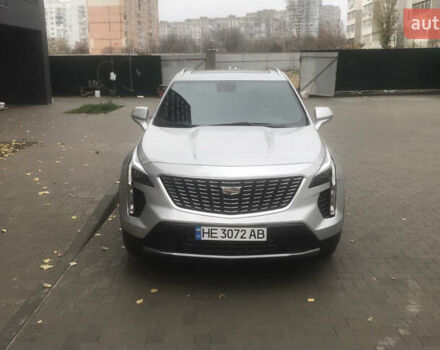 Серый Кадиллак XT4, объемом двигателя 2 л и пробегом 42 тыс. км за 23000 $, фото 2 на Automoto.ua