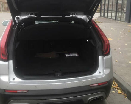 Серый Кадиллак XT4, объемом двигателя 2 л и пробегом 42 тыс. км за 23000 $, фото 7 на Automoto.ua