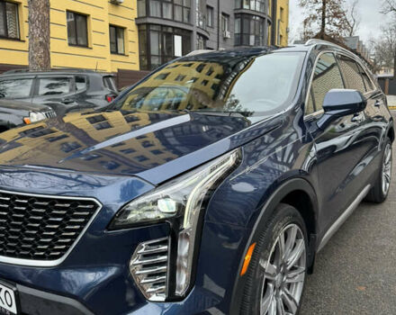 Синий Кадиллак XT4, объемом двигателя 2 л и пробегом 93 тыс. км за 20700 $, фото 1 на Automoto.ua