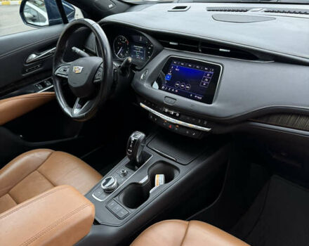 Синий Кадиллак XT4, объемом двигателя 2 л и пробегом 93 тыс. км за 20700 $, фото 9 на Automoto.ua