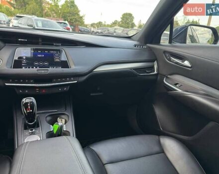 Синий Кадиллак XT4, объемом двигателя 2 л и пробегом 86 тыс. км за 23500 $, фото 16 на Automoto.ua