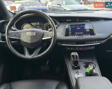 Синий Кадиллак XT4, объемом двигателя 2 л и пробегом 86 тыс. км за 23500 $, фото 14 на Automoto.ua