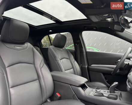 Синий Кадиллак XT4, объемом двигателя 2 л и пробегом 47 тыс. км за 26999 $, фото 10 на Automoto.ua