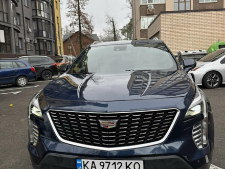 Синий Кадиллак XT4, объемом двигателя 2 л и пробегом 93 тыс. км за 20700 $, фото 1 на Automoto.ua