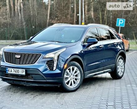 Синий Кадиллак XT4, объемом двигателя 2 л и пробегом 35 тыс. км за 28900 $, фото 1 на Automoto.ua