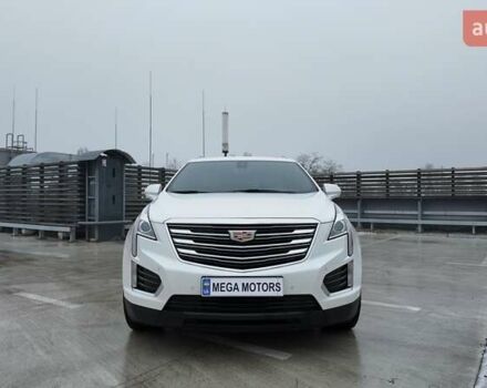 Белый Кадиллак XT5, объемом двигателя 3.65 л и пробегом 100 тыс. км за 20990 $, фото 1 на Automoto.ua