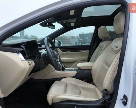 Белый Кадиллак XT5, объемом двигателя 3.65 л и пробегом 100 тыс. км за 20990 $, фото 18 на Automoto.ua