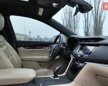 Белый Кадиллак XT5, объемом двигателя 3.65 л и пробегом 100 тыс. км за 20990 $, фото 21 на Automoto.ua