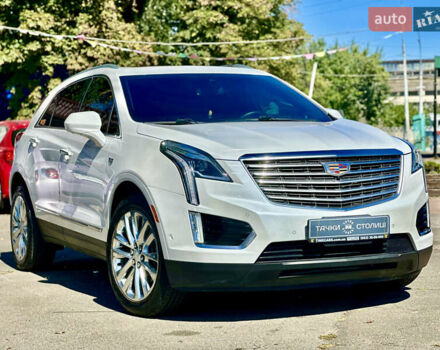 Білий Каділак XT5, об'ємом двигуна 3.64 л та пробігом 97 тис. км за 20600 $, фото 2 на Automoto.ua