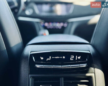 Білий Каділак XT5, об'ємом двигуна 3.64 л та пробігом 97 тис. км за 20600 $, фото 21 на Automoto.ua
