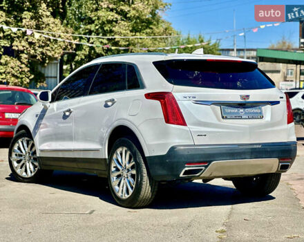 Білий Каділак XT5, об'ємом двигуна 3.64 л та пробігом 97 тис. км за 20600 $, фото 5 на Automoto.ua