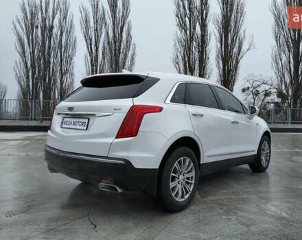 Белый Кадиллак XT5, объемом двигателя 3.65 л и пробегом 100 тыс. км за 20990 $, фото 5 на Automoto.ua
