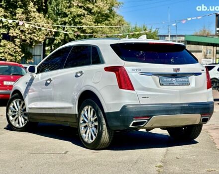 Белый Кадиллак XT5, объемом двигателя 3.6 л и пробегом 97 тыс. км за 20600 $, фото 5 на Automoto.ua