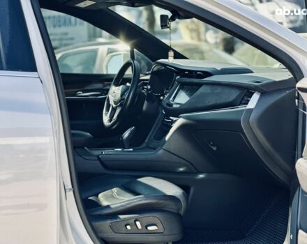 Белый Кадиллак XT5, объемом двигателя 3.6 л и пробегом 97 тыс. км за 20600 $, фото 16 на Automoto.ua