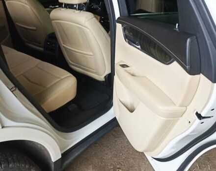 Білий Каділак XT5, об'ємом двигуна 3.64 л та пробігом 96 тис. км за 17800 $, фото 12 на Automoto.ua