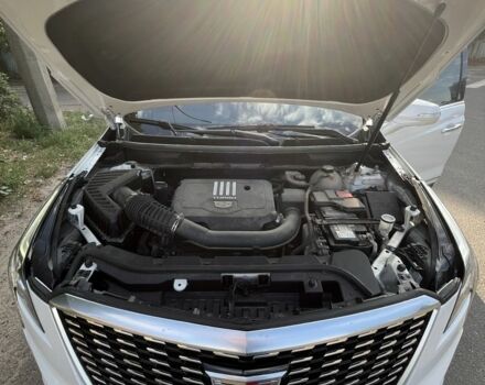 Білий Каділак XT5, об'ємом двигуна 2 л та пробігом 89 тис. км за 24500 $, фото 15 на Automoto.ua