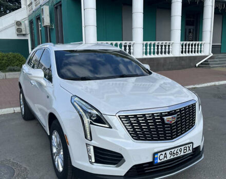 Белый Кадиллак XT5, объемом двигателя 2 л и пробегом 89 тыс. км за 24500 $, фото 1 на Automoto.ua