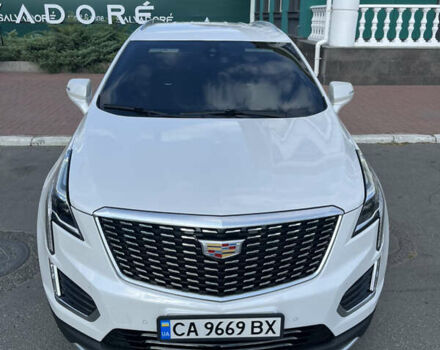 Белый Кадиллак XT5, объемом двигателя 2 л и пробегом 89 тыс. км за 24500 $, фото 3 на Automoto.ua