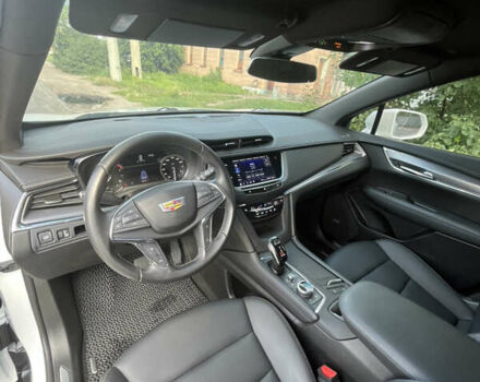 Белый Кадиллак XT5, объемом двигателя 2 л и пробегом 89 тыс. км за 24500 $, фото 9 на Automoto.ua