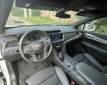 Білий Каділак XT5, об'ємом двигуна 2 л та пробігом 89 тис. км за 24500 $, фото 19 на Automoto.ua